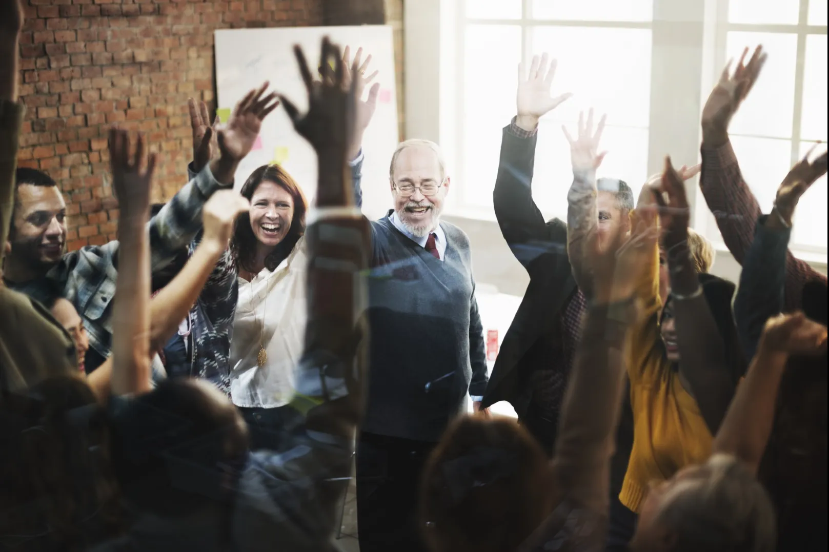 A manager resolving conflict within a multicultural team in Dubai